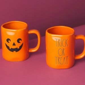 RAE DUNN 2pk Ceramic Trick Or Treat Mugs